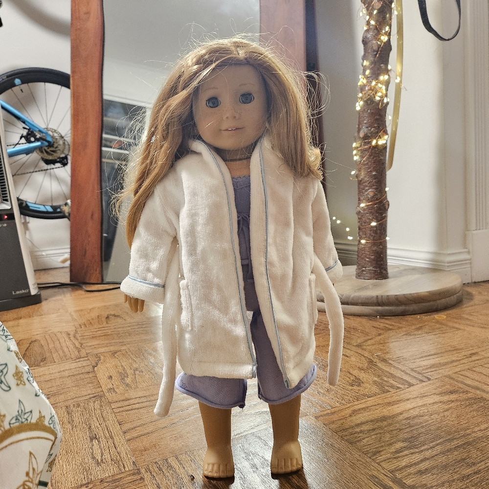 AMERICAN GIRL DOLL 2008-MIA--Retired
